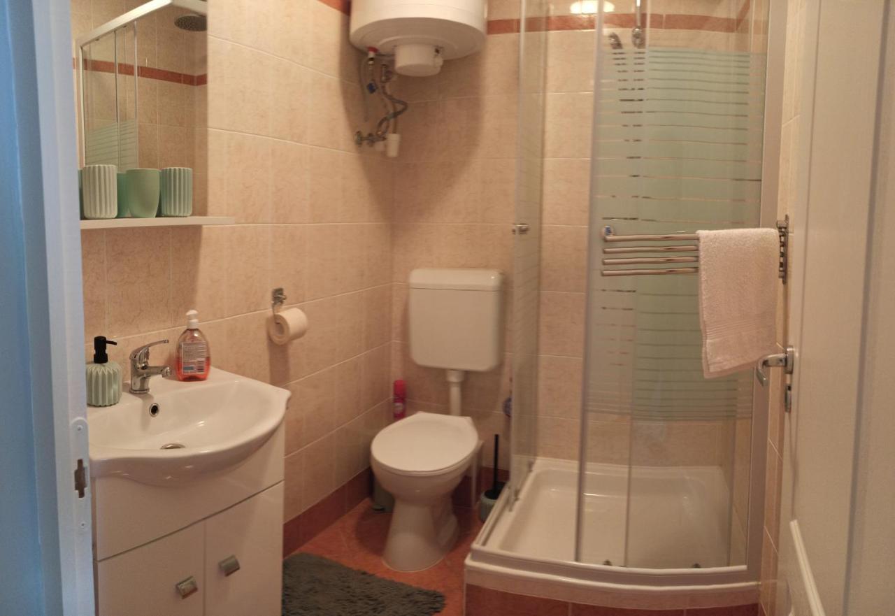 Angi Apartman- Nagyszeru Elhelyezkedes, Vendegkozpontu Szallashely-Szolgaltatas Apartment Harkany Exterior photo