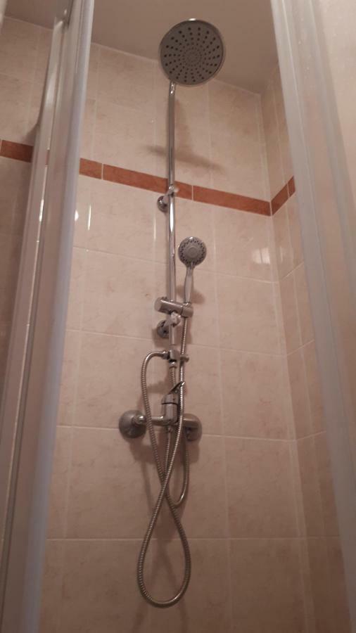 Angi Apartman- Nagyszeru Elhelyezkedes, Vendegkozpontu Szallashely-Szolgaltatas Apartment Harkany Exterior photo